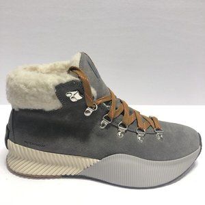 Sorel Gray Ankle Boots with Tan Laces